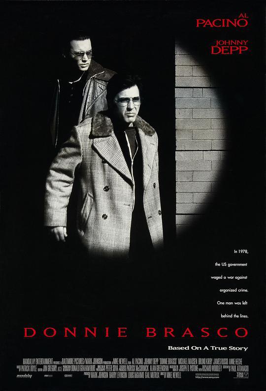 忠奸人 Donnie Brasco (1997) 1080p 原盘Remux 中文字幕 【32.06GB】已刮削
